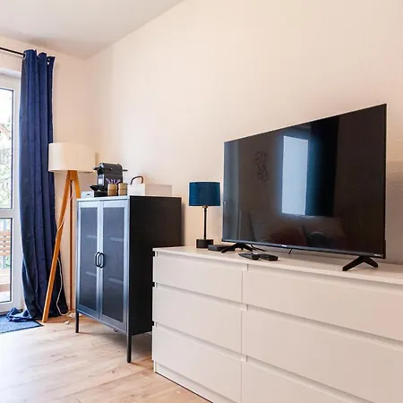 Nidusrooms: Charming Studio With Netflix * Leimen (Baden)